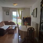 Ivan By The Sea Apartment