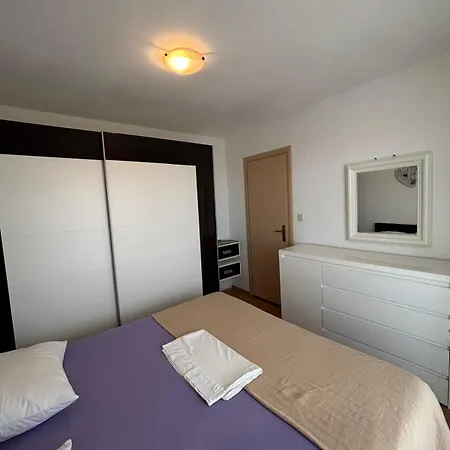 Ivan By The Sea Apartment