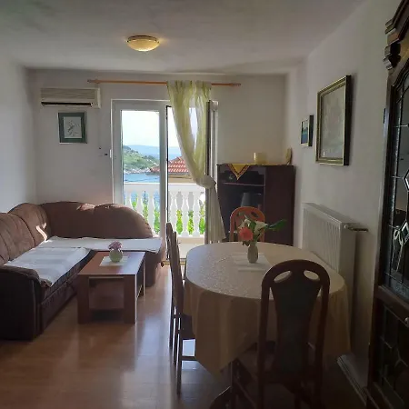 Ivan By The Sea 公寓