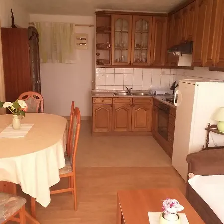 Apartmani Ivan Just By The Beach