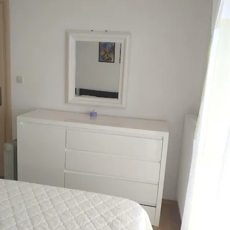 Apartmani Ivan Just By The Beach Διαμέρισμα *