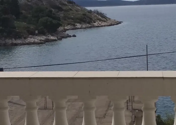 דירה Ivan By The Sea Tribalj