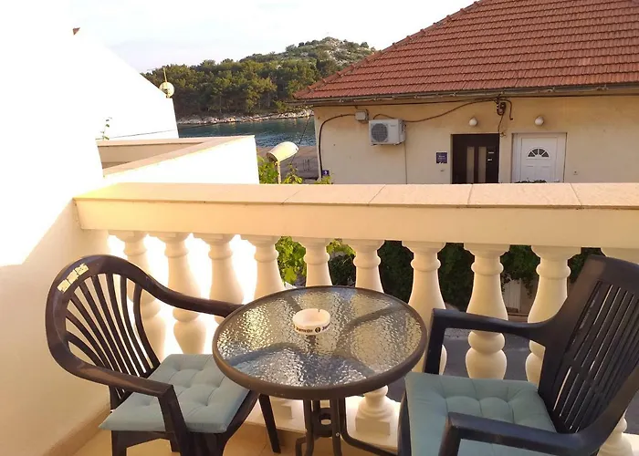 Apartment Ivan By The Sea *